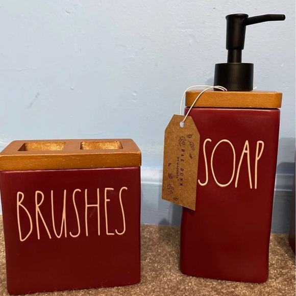 Rae Dunn bathroom set - Picture 2 of 5